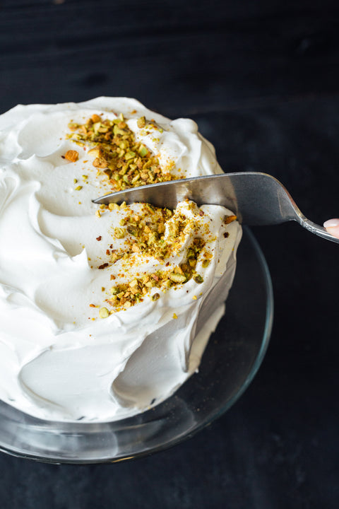 PASTEL DE MERENGUE Y PISTACHE